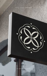 branding marca identidad logo hotel citrea santander rotulo luminoso fachada con isotipo icono del logotipo