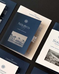 Folletos corporativos del Grupo Limón Hoteles con diseño editorial coherente