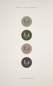 Logotipo de la Clínica Amarte aplicado en distintos fondos de color como parte del branding visual