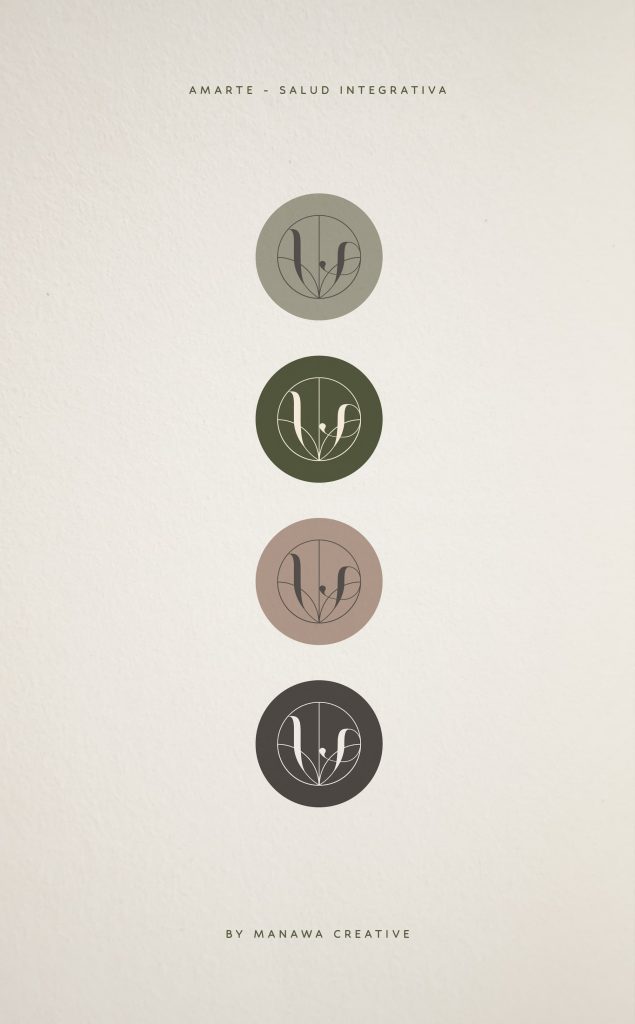 Logotipo de la Clínica Amarte aplicado en distintos fondos de color como parte del branding visual