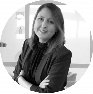 Mavi, experta en estrategia y gestión de redes sociales, parte del equipo de Manawa Creative. Especialista en contenido digital, campañas de paid media y posicionamiento en plataformas como Meta Ads, Google Ads, Pinterest y LinkedIn.